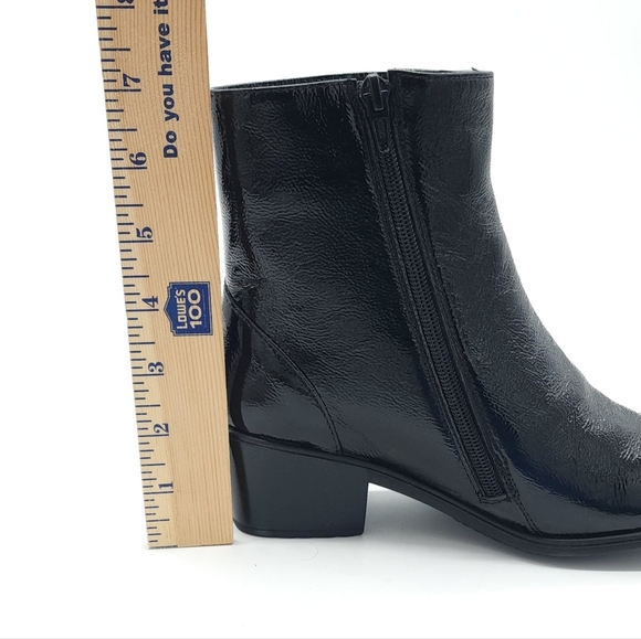 Naot Black Crinkle Patent Leather Zip Up Chelsea Bootie Women's Size 5 EU 36 - Picture 10 of 12